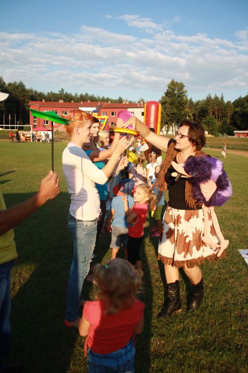 2013_08_15_kinopodchmurka_mlodzieztezsiebawilaswietnie_fotoarchiwum.jpg